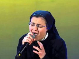 Католическая монахиня Кристина Скучча на телешоу «Голос».