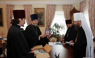 14 июня митр. Бориспольский Антоний и канцлер Свято-Владимирской богословской семинарии  о. Чед Хэтфилд подписали соглашение о сотрудничестве между КДА и этим старейшим модернистским учебным заведением. От КДА на подписании присутствовали о. Сергий Ющик, Владимир Бурега, о. Ростислав Снигирев.