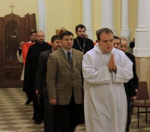 25 января 2012 г. О. Сизоненко, Димитрий Викторович во время экуменической молитвы в московском костеле.