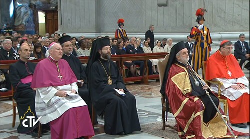 Греческие иерархи и Синодальный хор на папской мессе