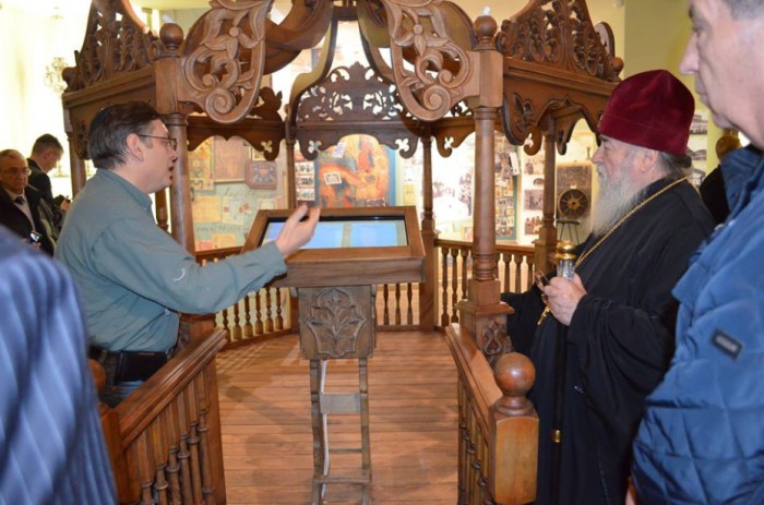 Митрополит Ириней посетил синагогу «Золотая Роза»