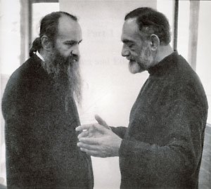 Митр. Иерофей (Влахос) и Иоанн Романидис (справа) в Ванкувере, 1995 г.