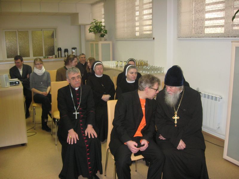 Православный священник на презентации иезуитской библиотеки