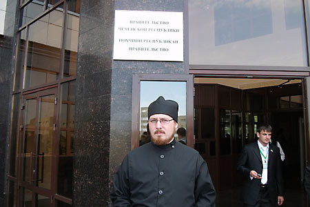Диакон Богдасаров выступил на открытии мусульманского форума