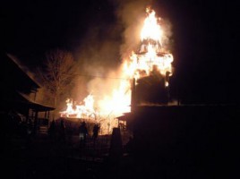 Пожар уничтожил церковь на Лядинском погосте