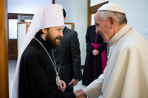 митр. Волоколамский Иларион и папа Франциск.