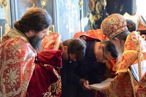 Отец Божидар Главев возведен в сан протоиерея