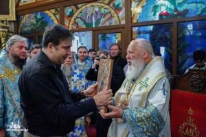 Митр. Агафангел благословил Саакашвили на власть