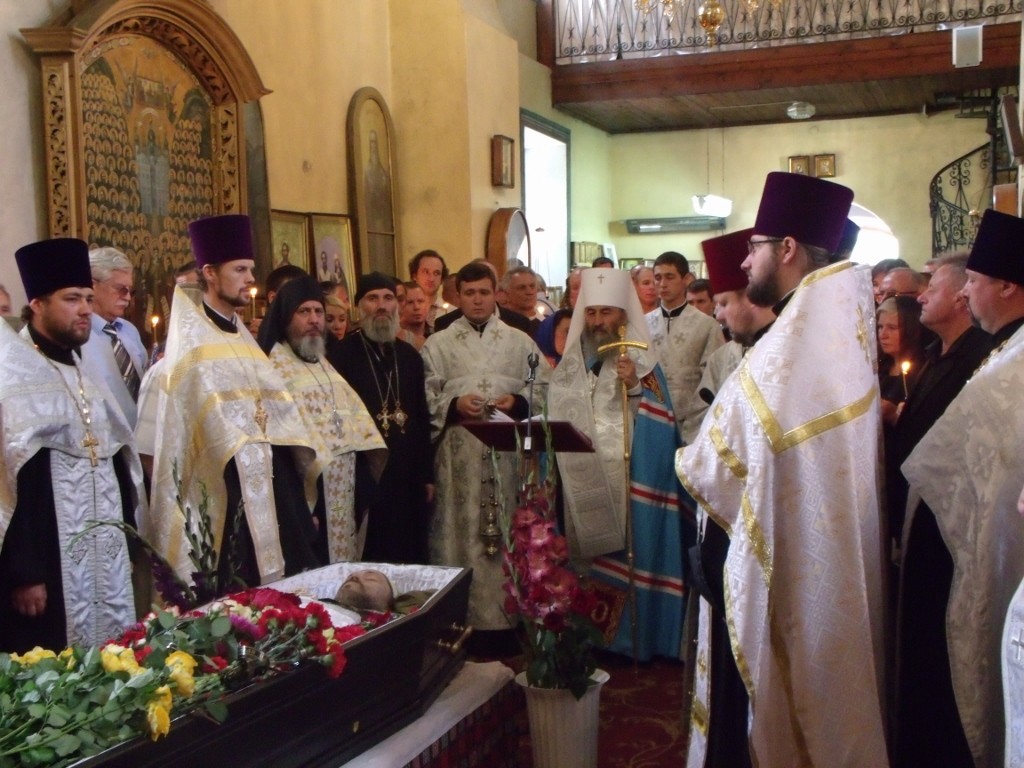Митр. Онуфрий отпел сотника Майдана