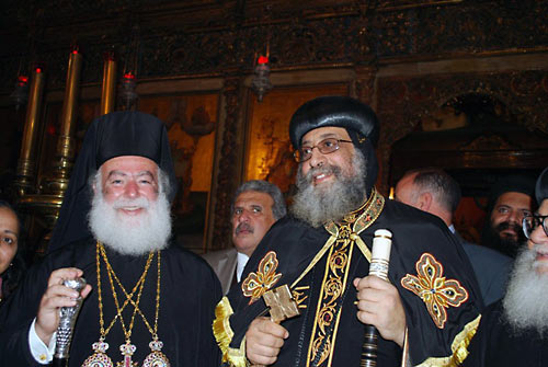Патриарх Феодор и коптский патриарх Феодор. Каир, 2012 г.
