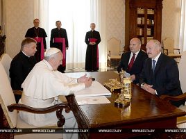 Встреча президента Белоруссии с папой Франциском