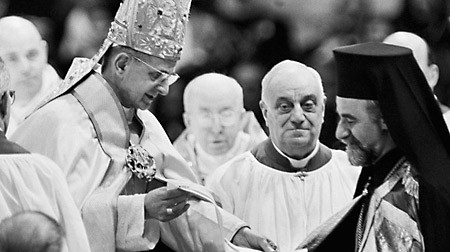 Второй Ватиканский собор. Последний день Второго Ватиканского собора: Павел VI и митр. Илиупольский Мелитон провозглашают взаимное снятие анафем 1054 г.