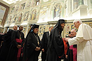 Ватикан проводит смотр униатских рядов